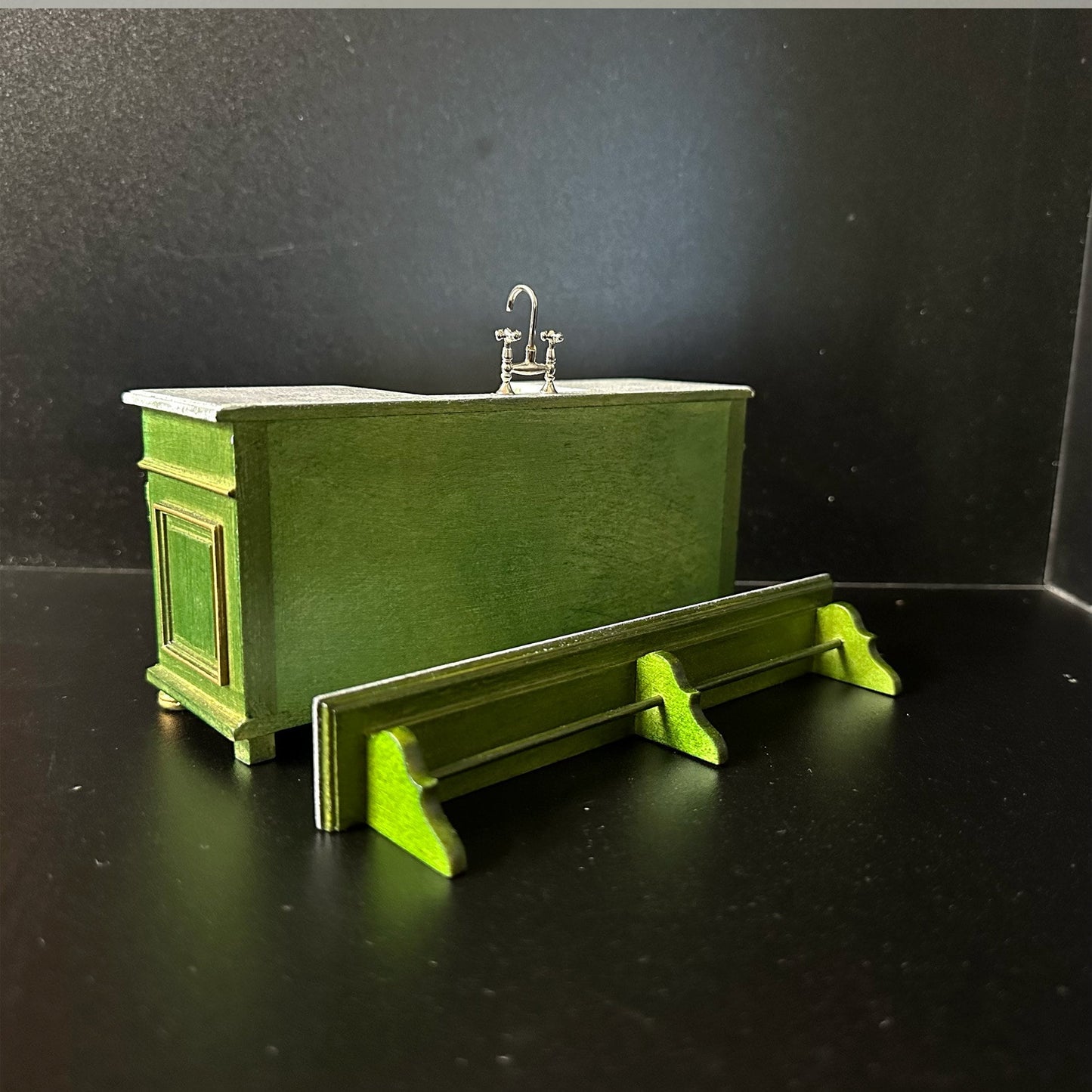 Vintage Green with gold trimming Victorian quality Kitchen sink unit counter with shelf metal sink top 1:12 dollhouse miniature