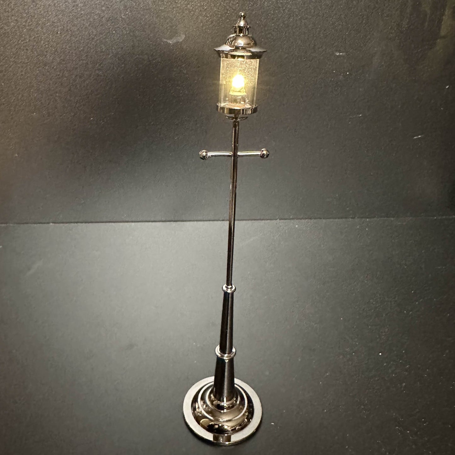 8" gas street garden lamp light LED super bright with on/off switch for dollhouse miniature 1:12 scale FA053030-1LB