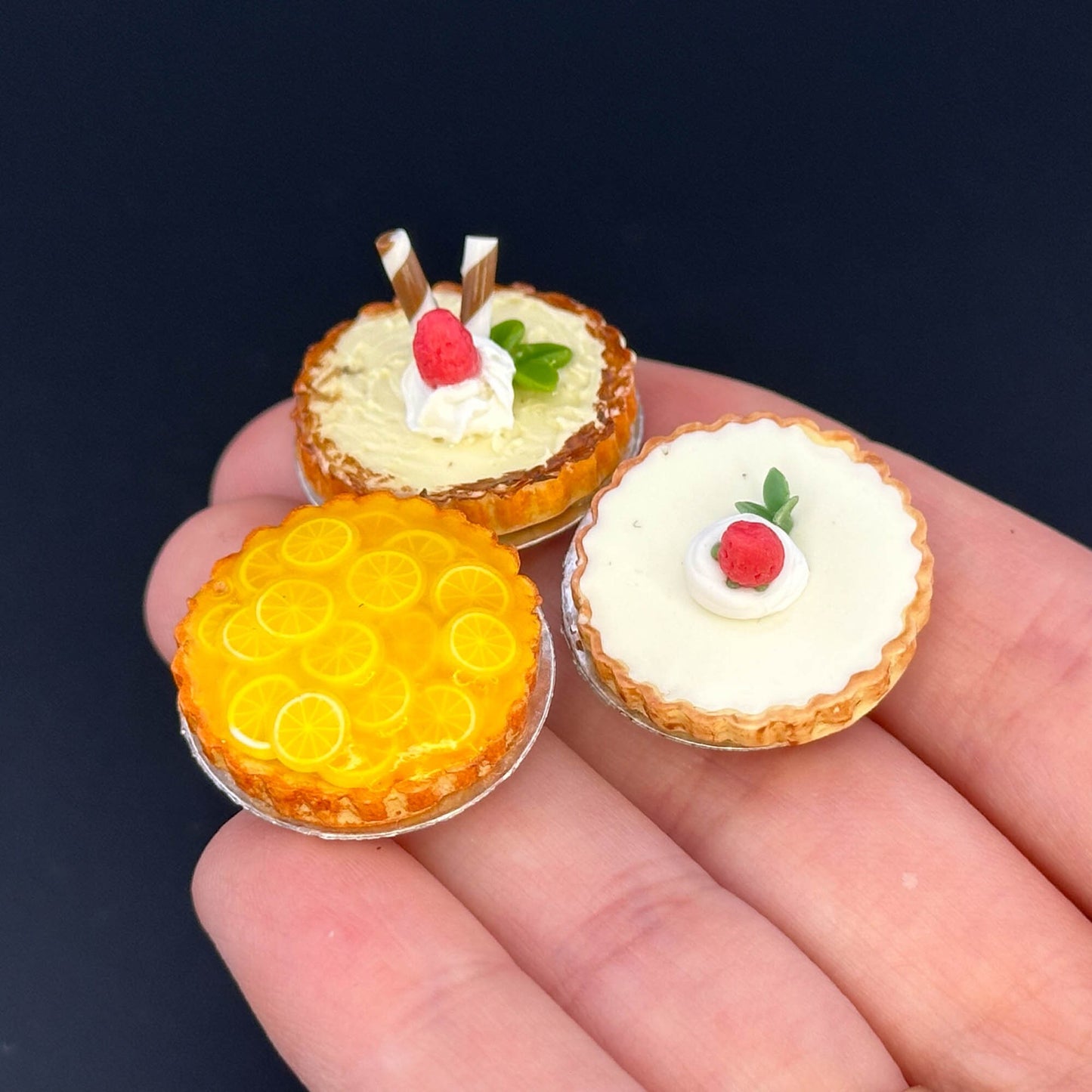 Handmade Pie cake in 1:12 scale for dollhouse miniature polymer clay