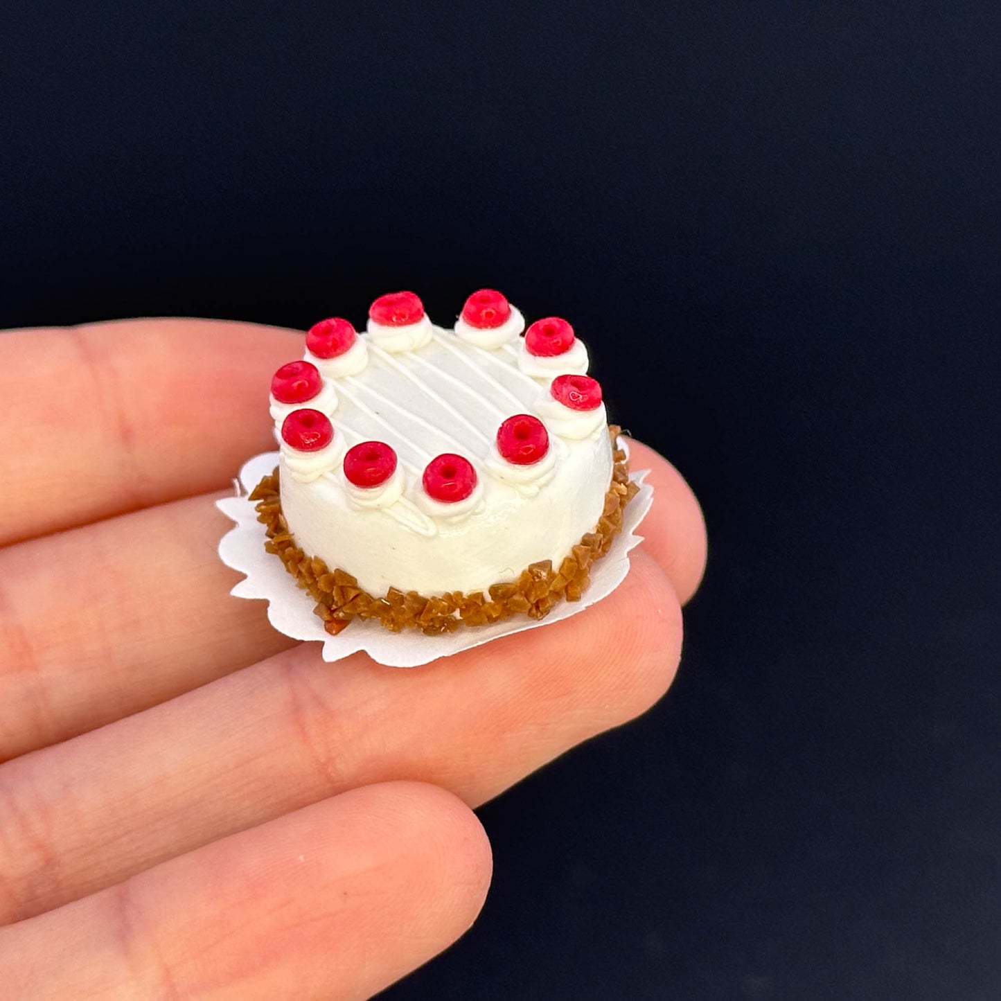 Handmade white cream cake in 1:12 scale for dollhouse miniature polymer clay