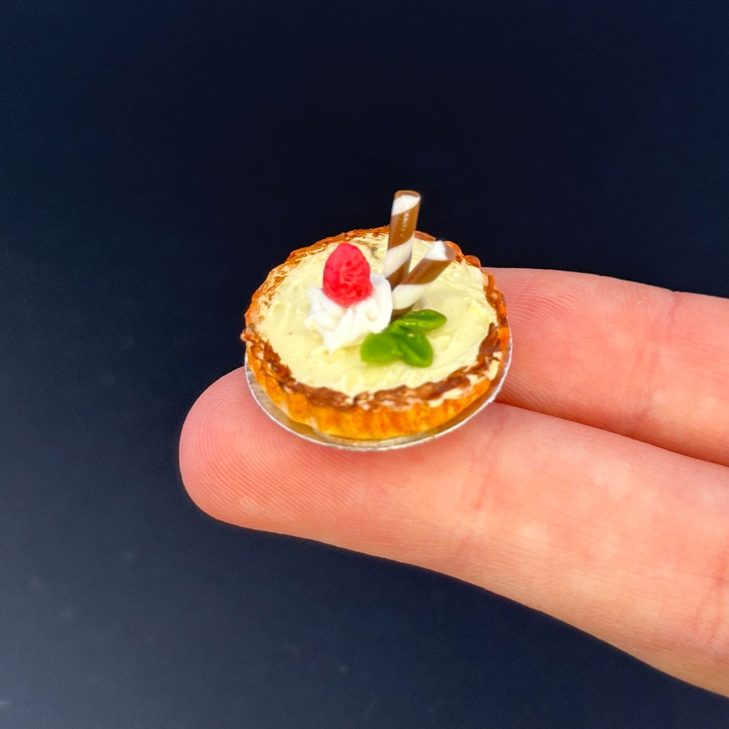 Handmade Pie cake in 1:12 scale for dollhouse miniature polymer clay