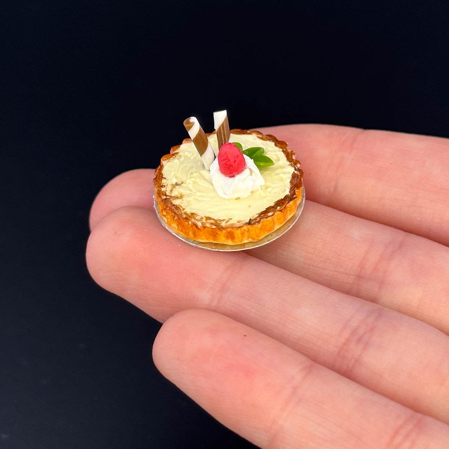Handmade Pie cake in 1:12 scale for dollhouse miniature polymer clay