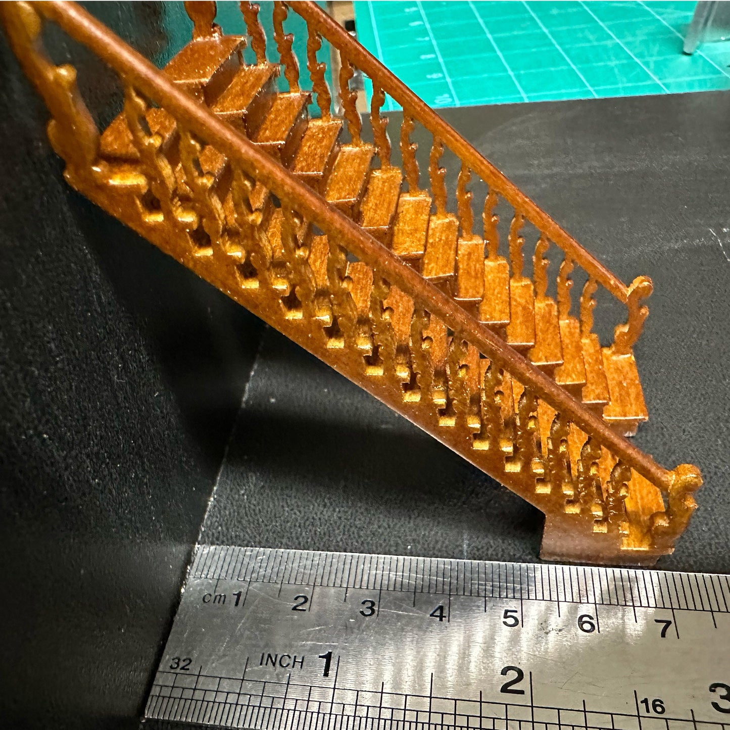 1:48 1/4" quarter scale Left staircase Top quality walnut dollhouse miniature Q9514L