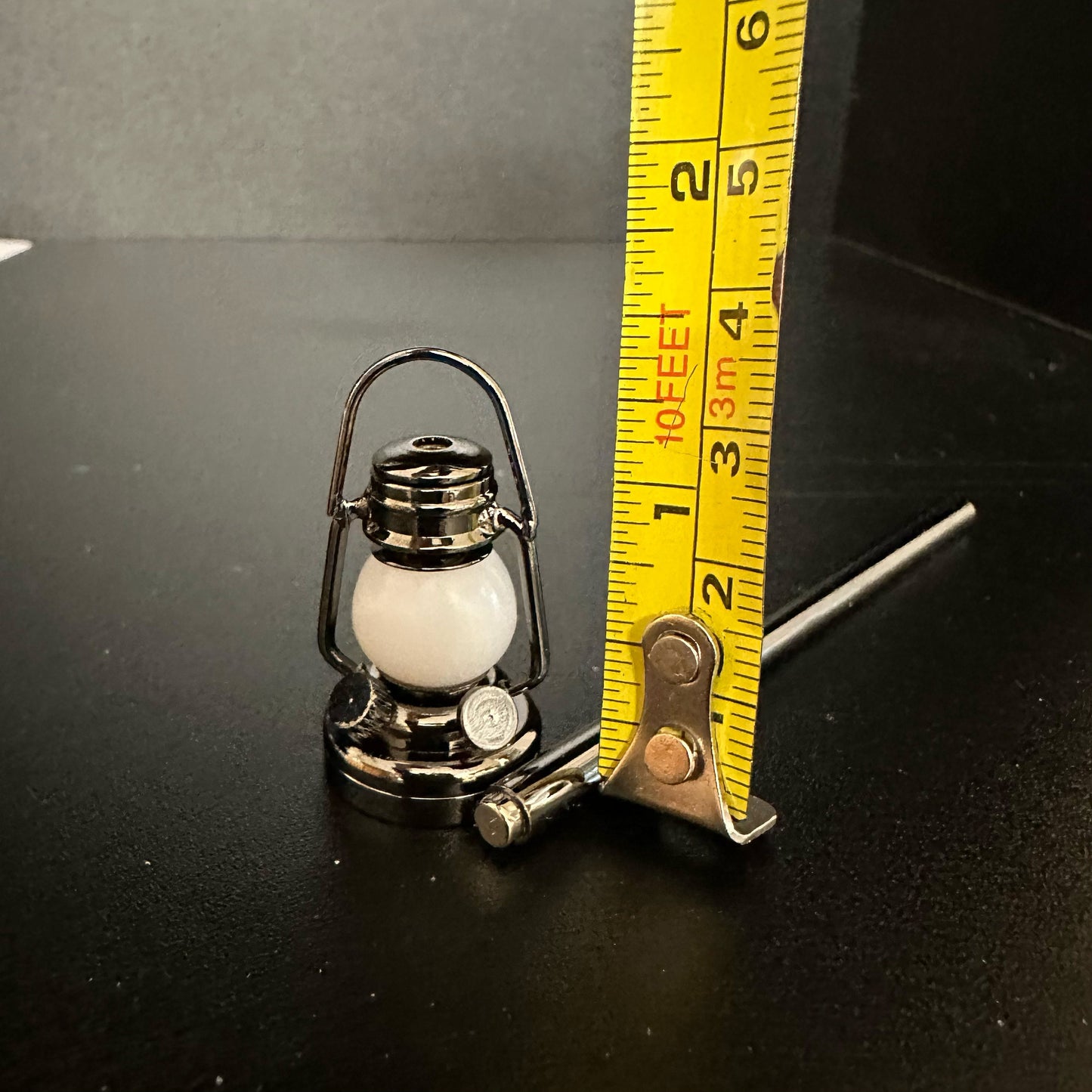 Lanterne à huile miniature sans contact avec baguette 1:12 LED pour maison de poupée, sans contact, sans interrupteur, bâton magique féerique