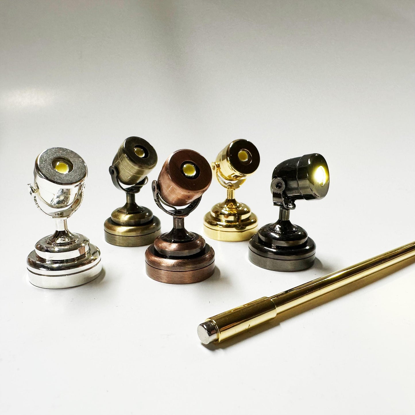 Miniature Spotlight Stage Touchless operation with Wand 1:12 scale lamp LED for dollhouse No-touch No-Switch spot light