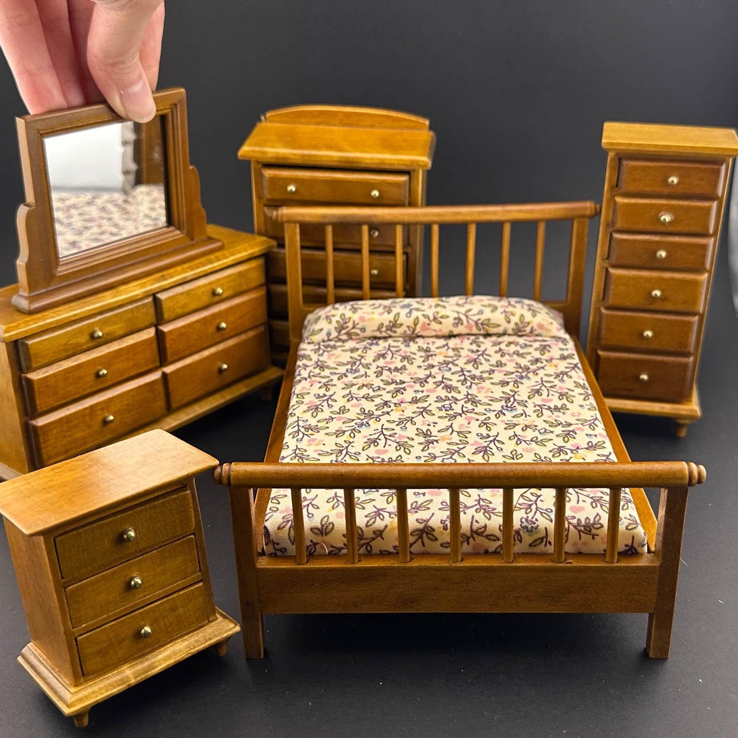Miniature bedroom suite Economy Set 6pcs ber dresser bedstand mirror for 1:12 scale dollhouses miniature walnut wood