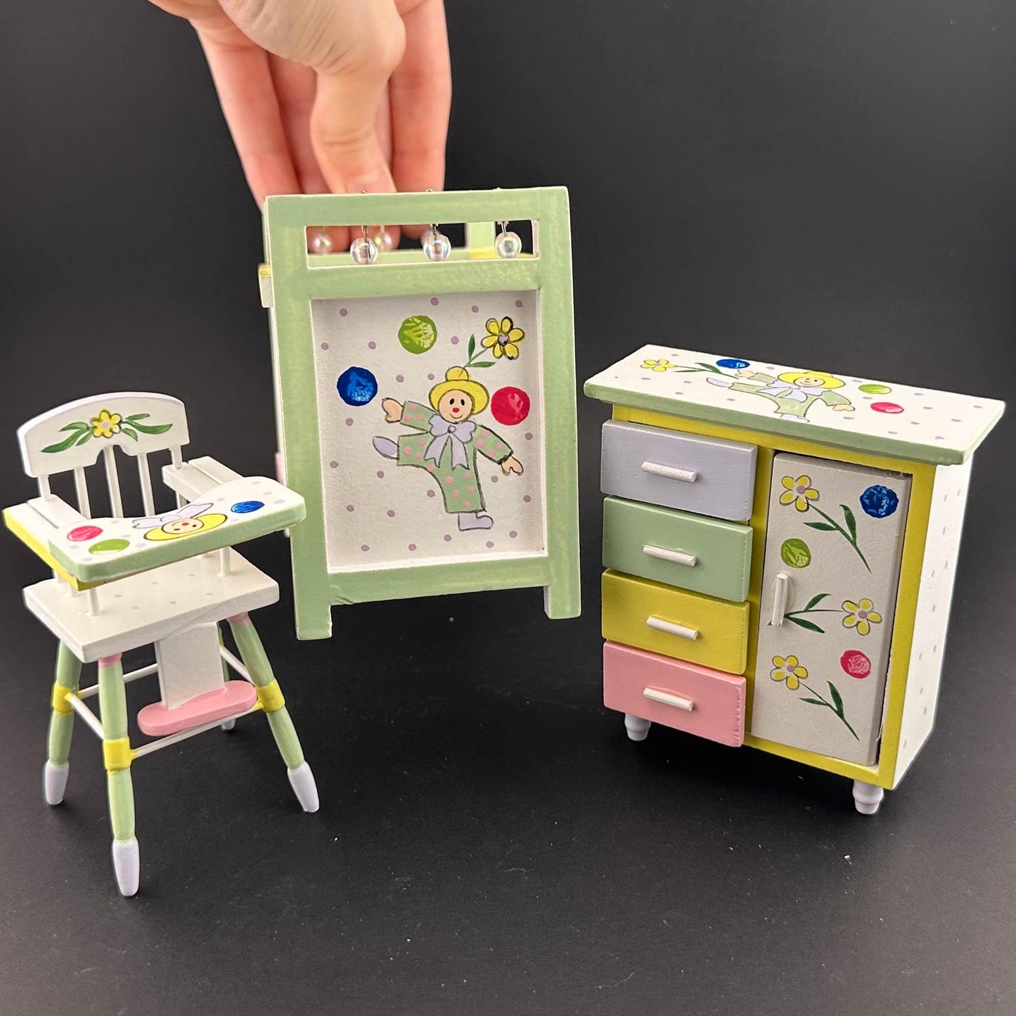 Nursery baby miniature Set 3pcs cradle highchair dresser Flowers decoration for 1:12 scale dollhouse economic