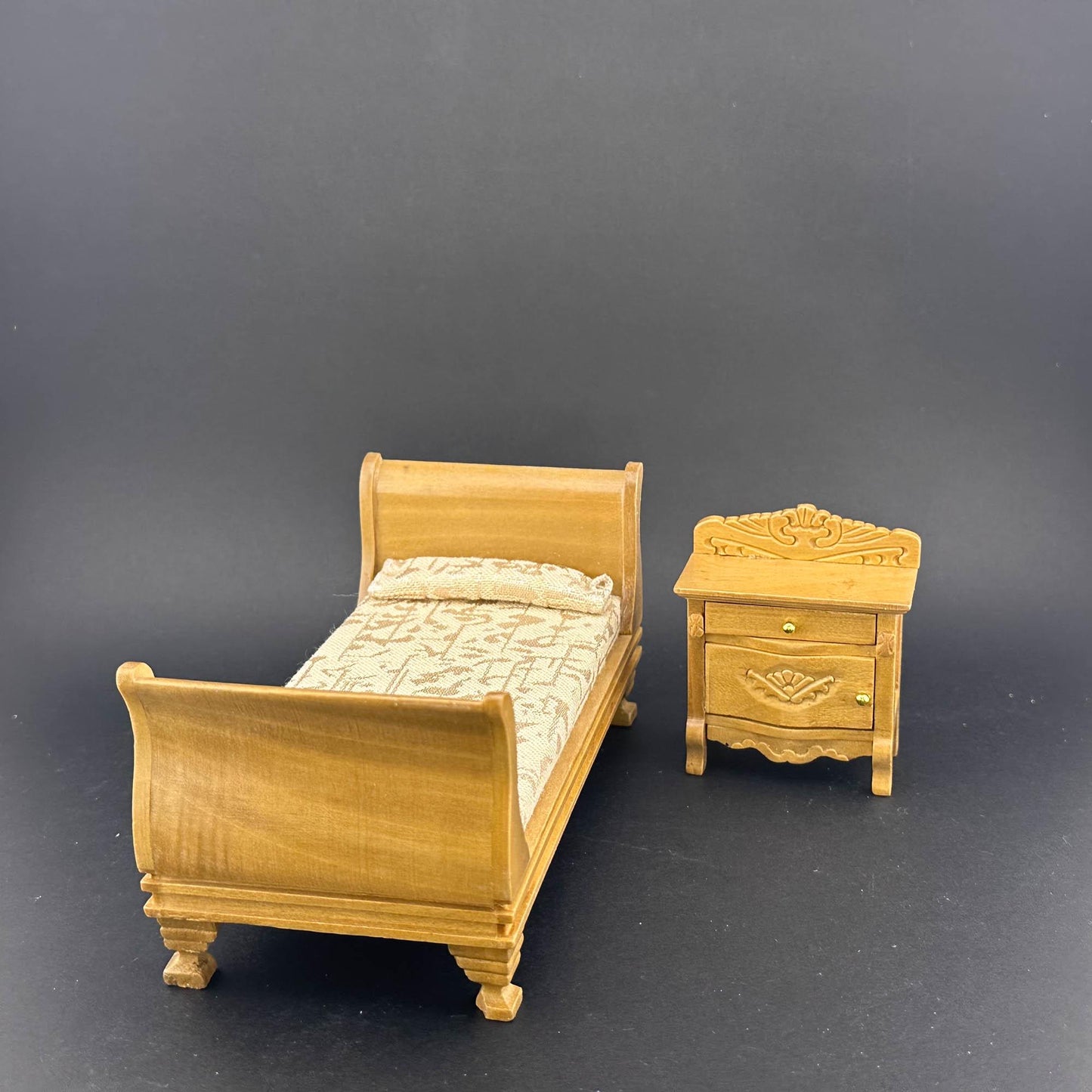 Victorian Miniature bedroom child Girl suite Economy Set 5pcs bed dresser bedstand mirror wardrobe 1:12 scale dollhouses miniature oak wood