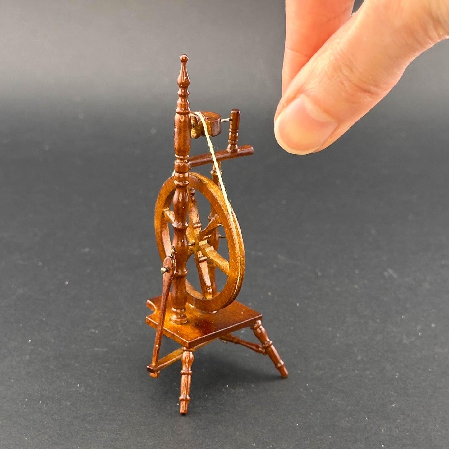 Miniature Spinning Wheel Fine Quality for dollhouse miniature 1:12 sewing room wood handcrafted
