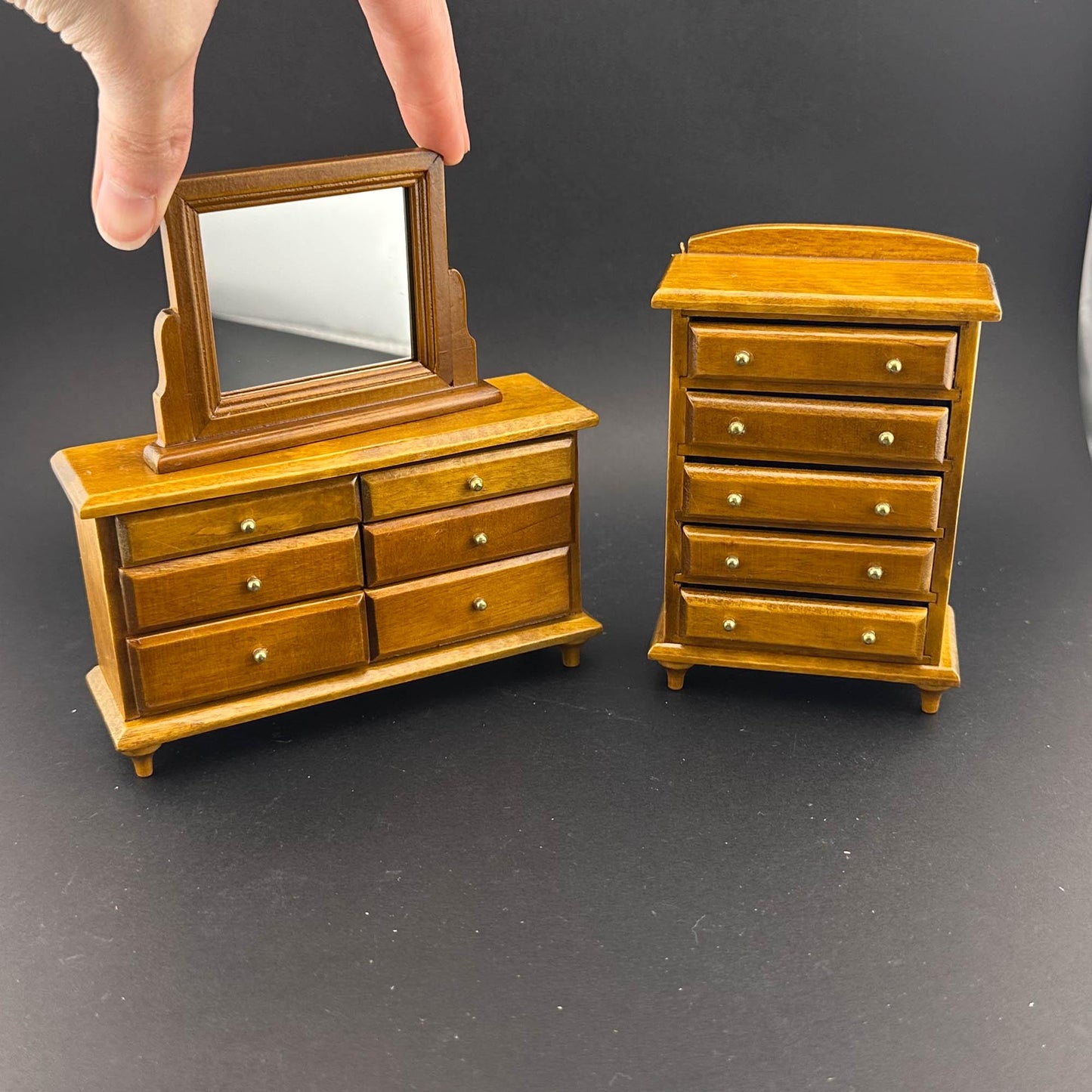 Miniature bedroom suite Economy Set 6pcs ber dresser bedstand mirror for 1:12 scale dollhouses miniature walnut wood