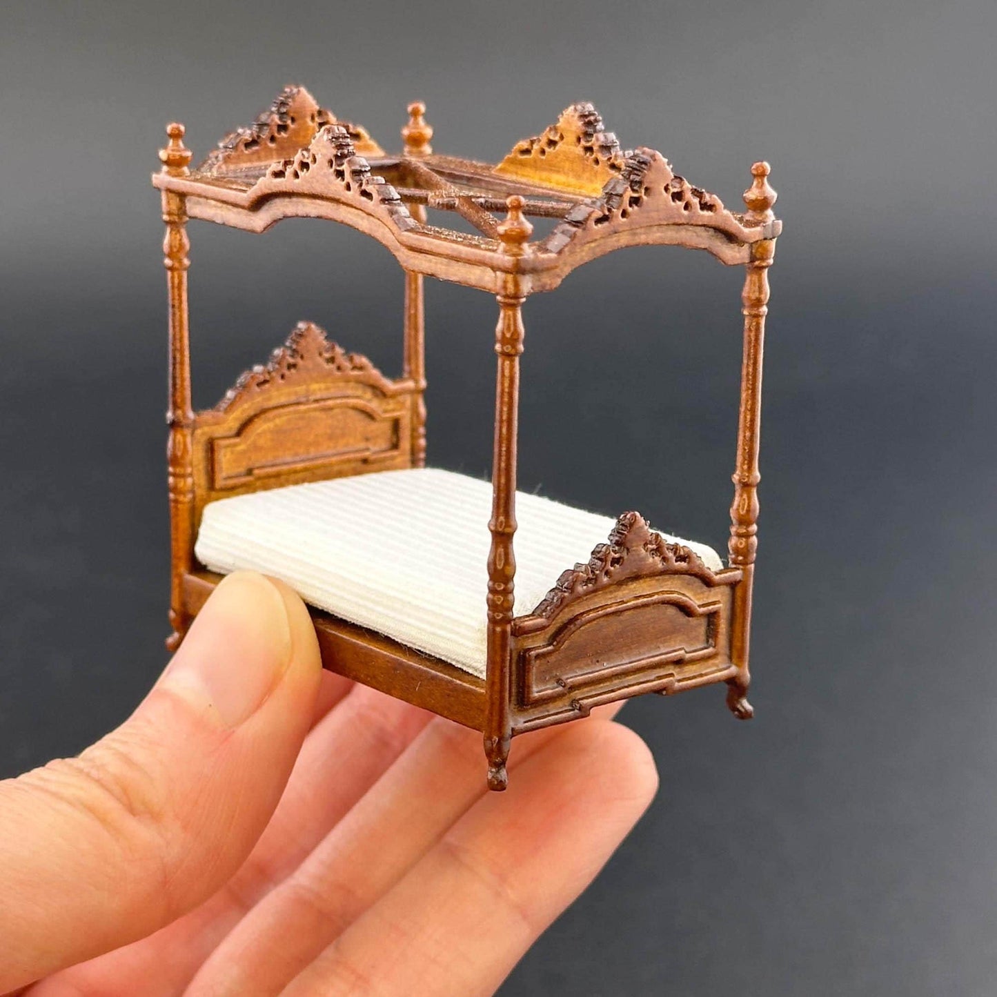1:48 scale canopy bed handcrafted wood quarter scale WALNUT 1/48 Top Quality dollhouse miniature