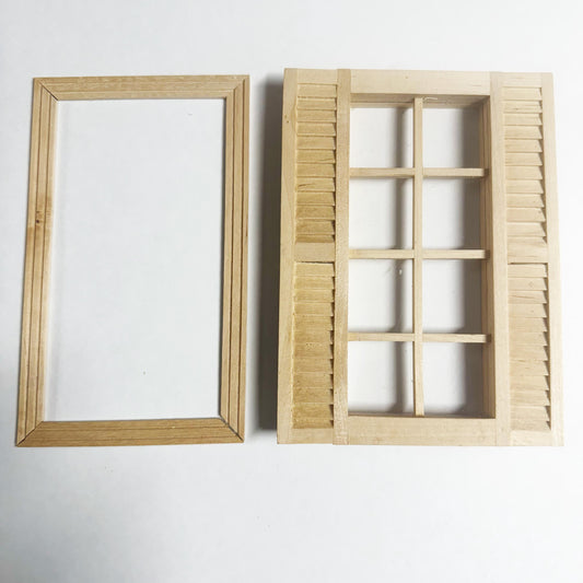 Fenêtre miniature en bois brut avec volets latéraux et cadre intérieur pour maisons de poupées à l'échelle 1:12
