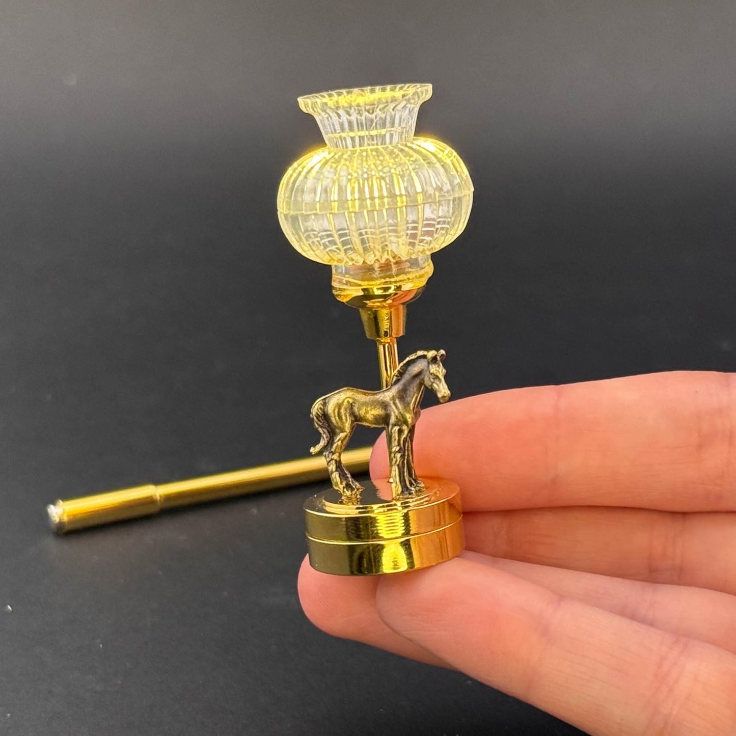 Miniature Touchless operation with Wand 1:12 table lamp LED for Dollhouse No-touch No-Switch Stick PONY miniature horse Table Lamp