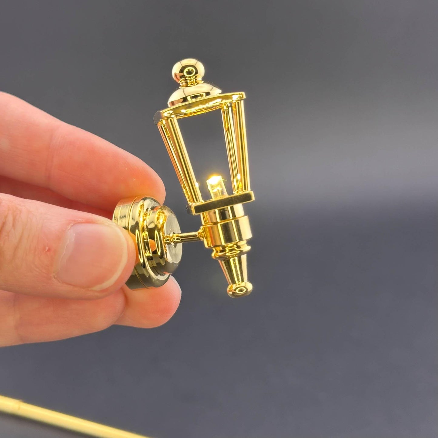 Miniature Touchless operation with Wand 1:12 Victorian classic brass Carriage lamp light Sconce outdoor LED Dollhouse No-touch No-Switch