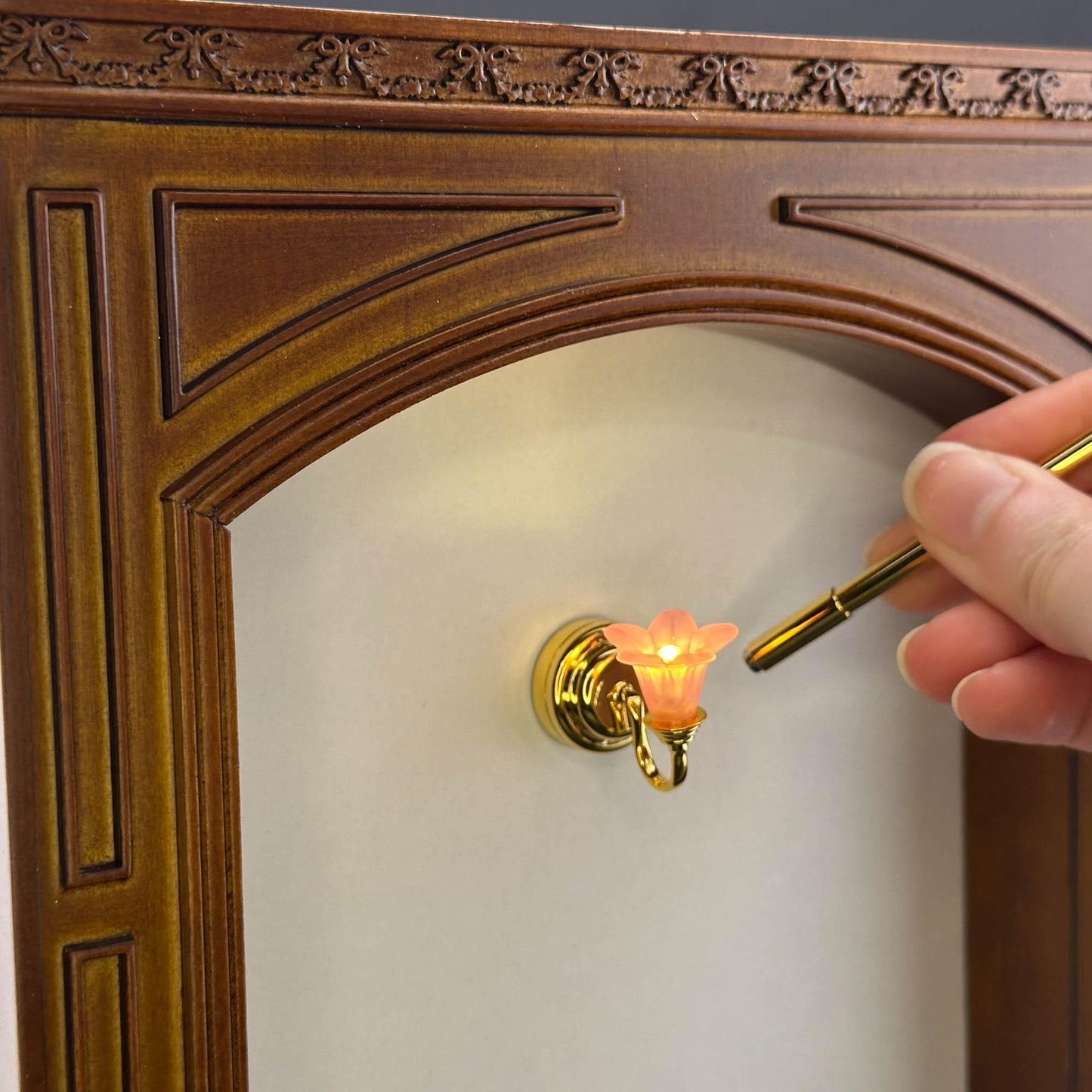 Miniature Touchless operation with Wand 1:12 brass Wall sconce pink tulip lamp LED light Dollhouse No-touch No-Switch Stick Fairy Magic