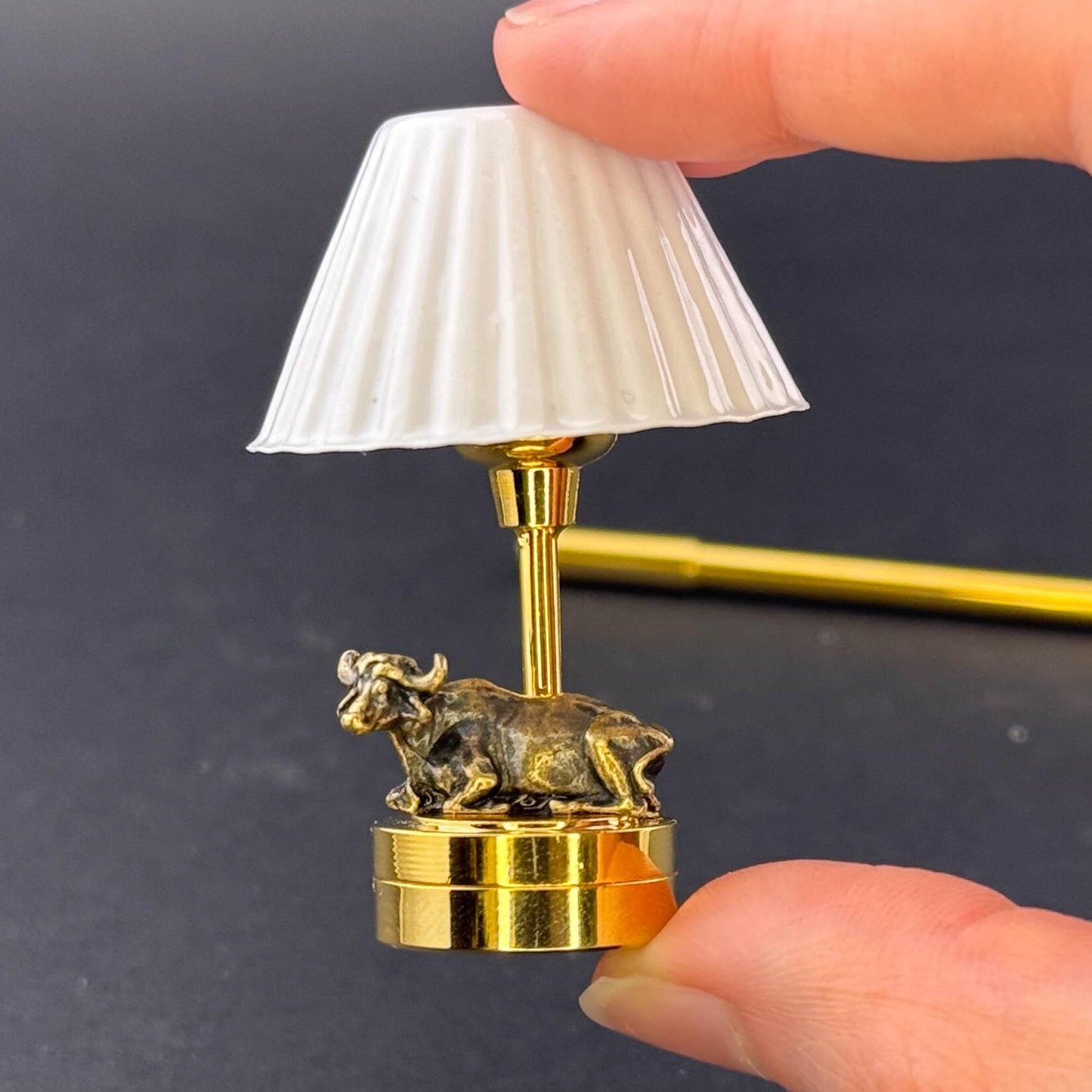 Miniature Touchless operation Wand 1:12 table lamp LED for Dollhouse No-touch No-Switch Stick Sitting Resting Crouching Ox Bull Table Lamp