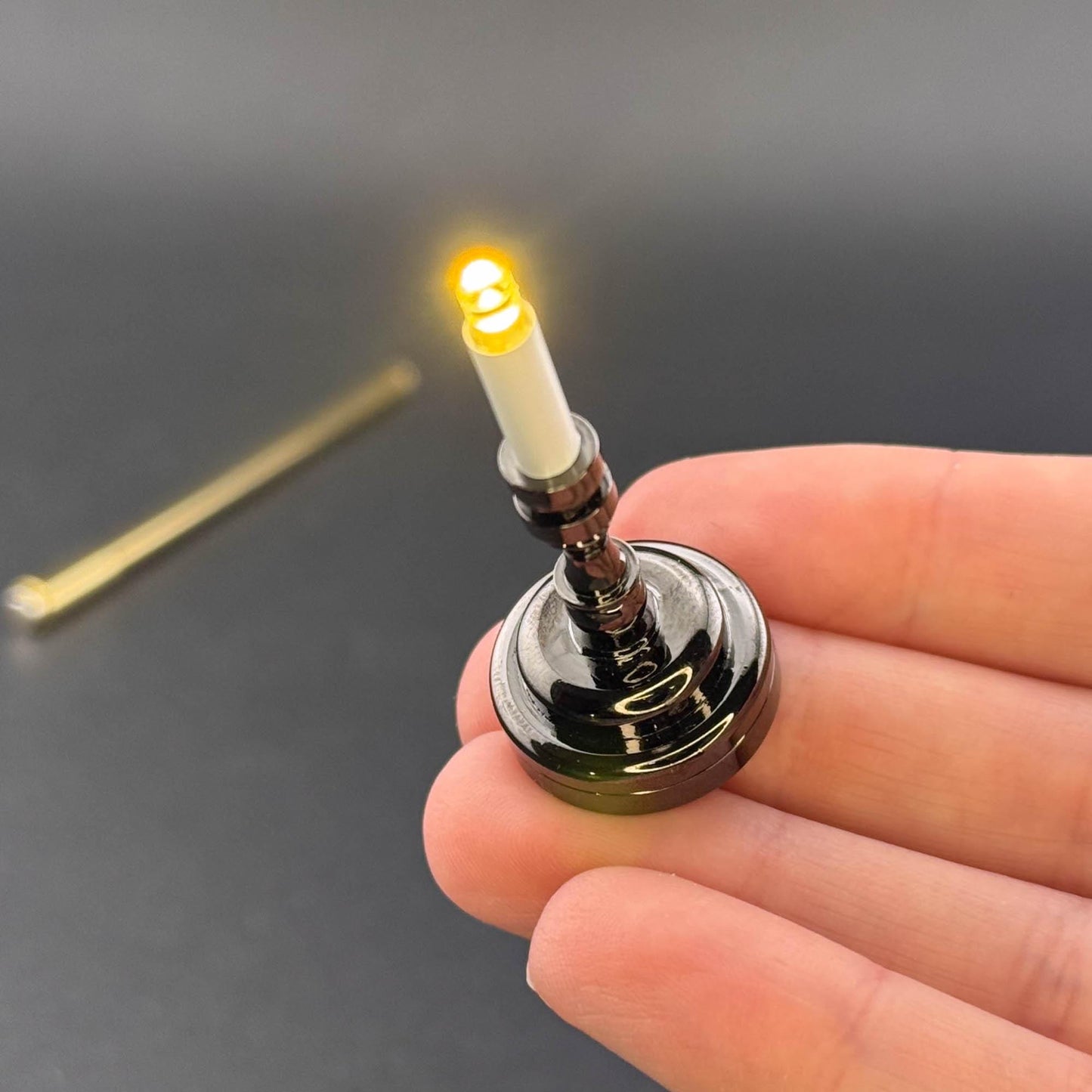Miniature Touchless operation with Wand 1:12 table lamp LED for Dollhouse No-touch No-Switch Black candlestick