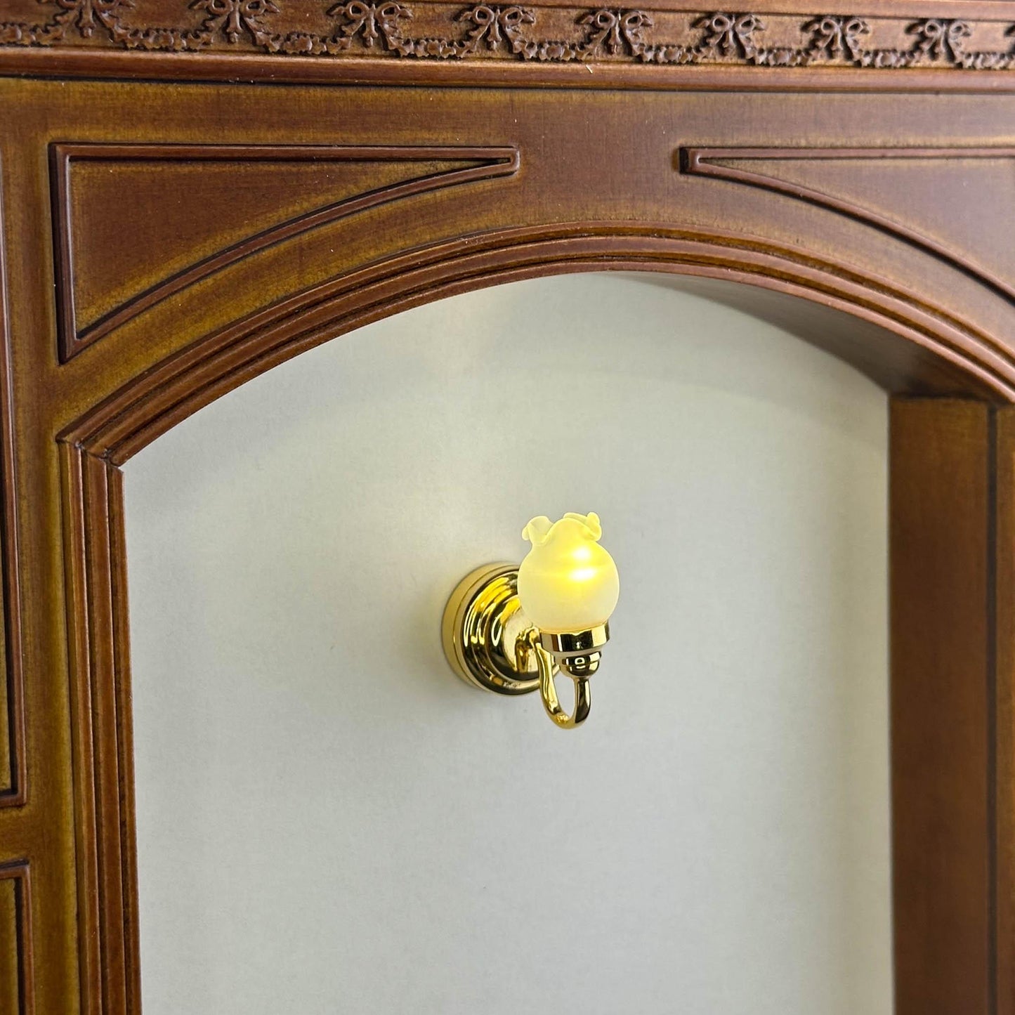 Miniature Touchless operation with Wand 1:12 brass Wall sconce tulip lamp LED light Dollhouse No-touch No-Switch Stick Fairy Magic