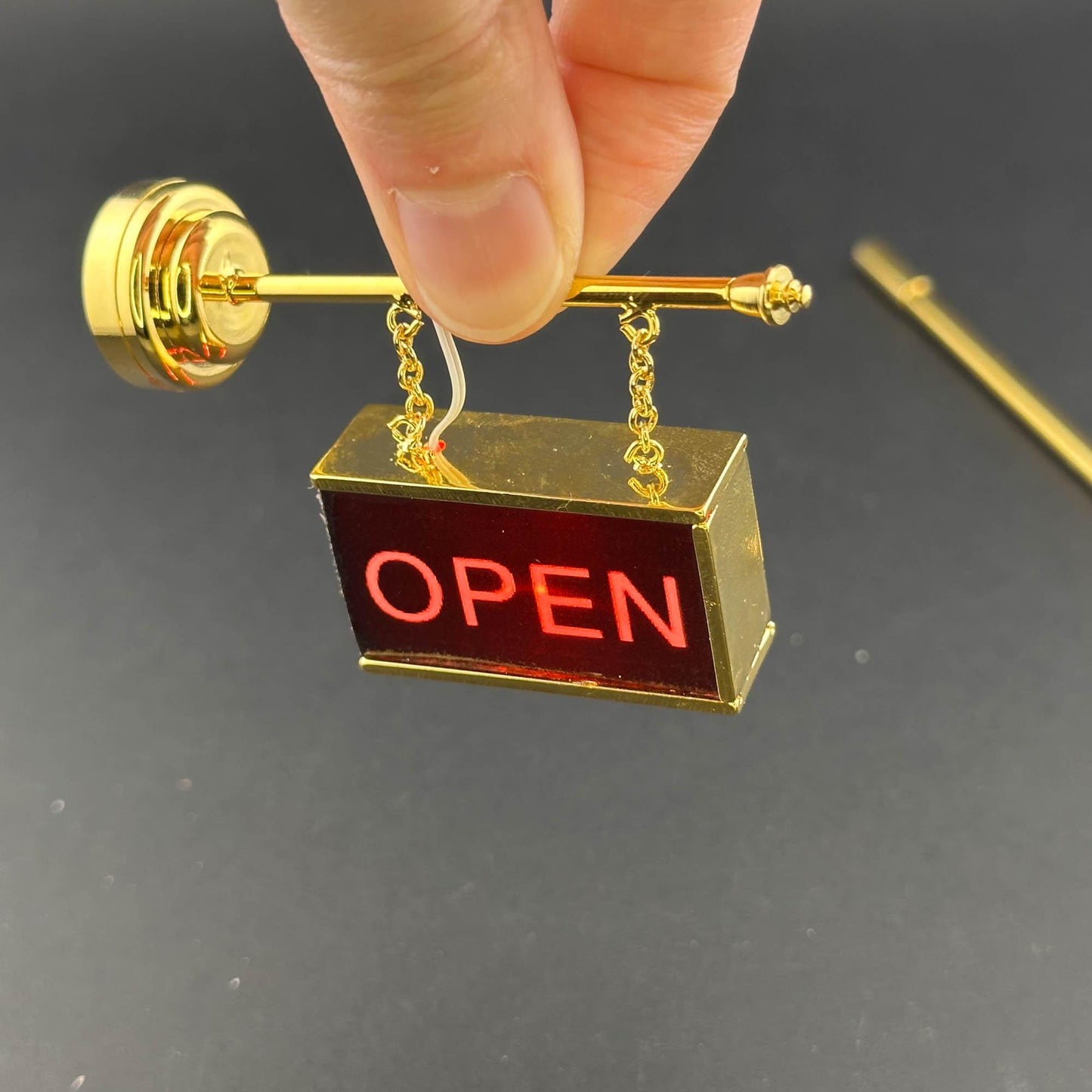Fonctionnement sans contact miniature avec baguette 1:12 en laiton, lampe de signalisation ouverte, lumière LED, maison de poupée, sans contact, sans interrupteur, bâton magique féerique