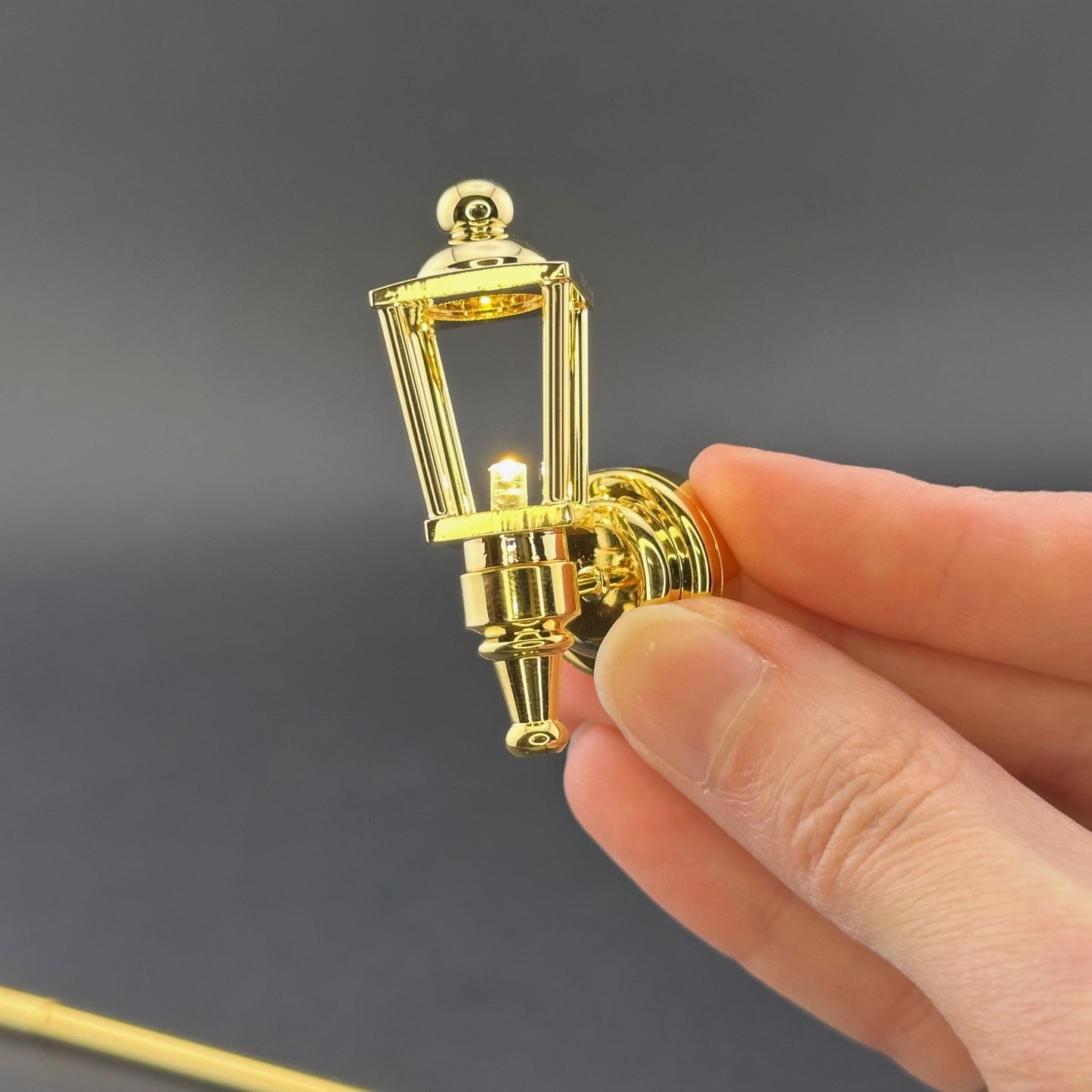 Miniature Touchless operation with Wand 1:12 Victorian classic brass Carriage lamp light Sconce outdoor LED Dollhouse No-touch No-Switch