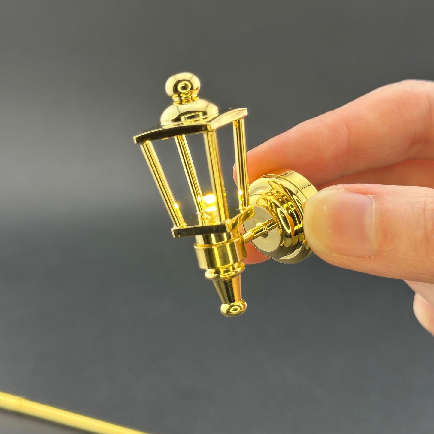 Miniature Touchless operation with Wand 1:12 Victorian classic brass Carriage lamp light Sconce outdoor LED Dollhouse No-touch No-Switch