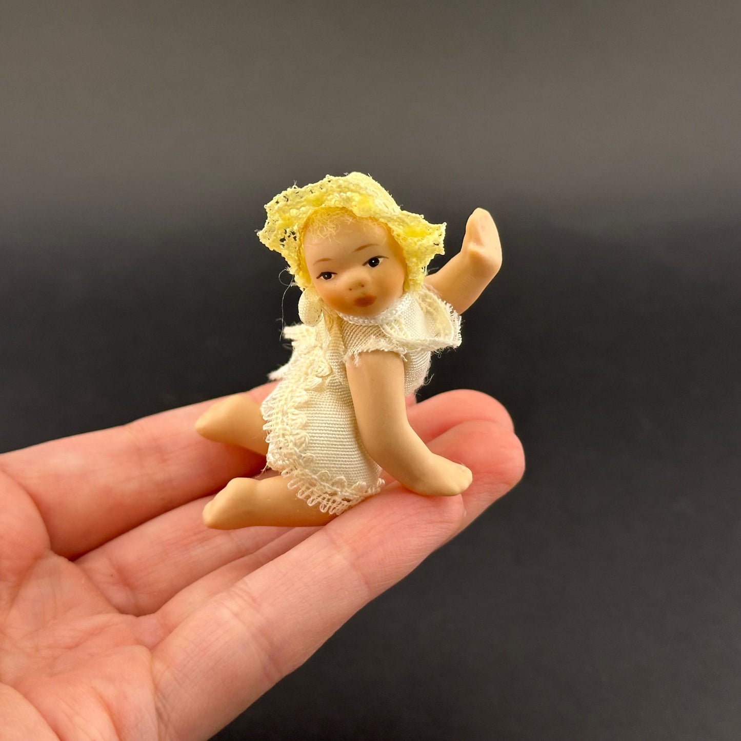 1:12 Scale Crawling Porcelain Baby miniature Doll