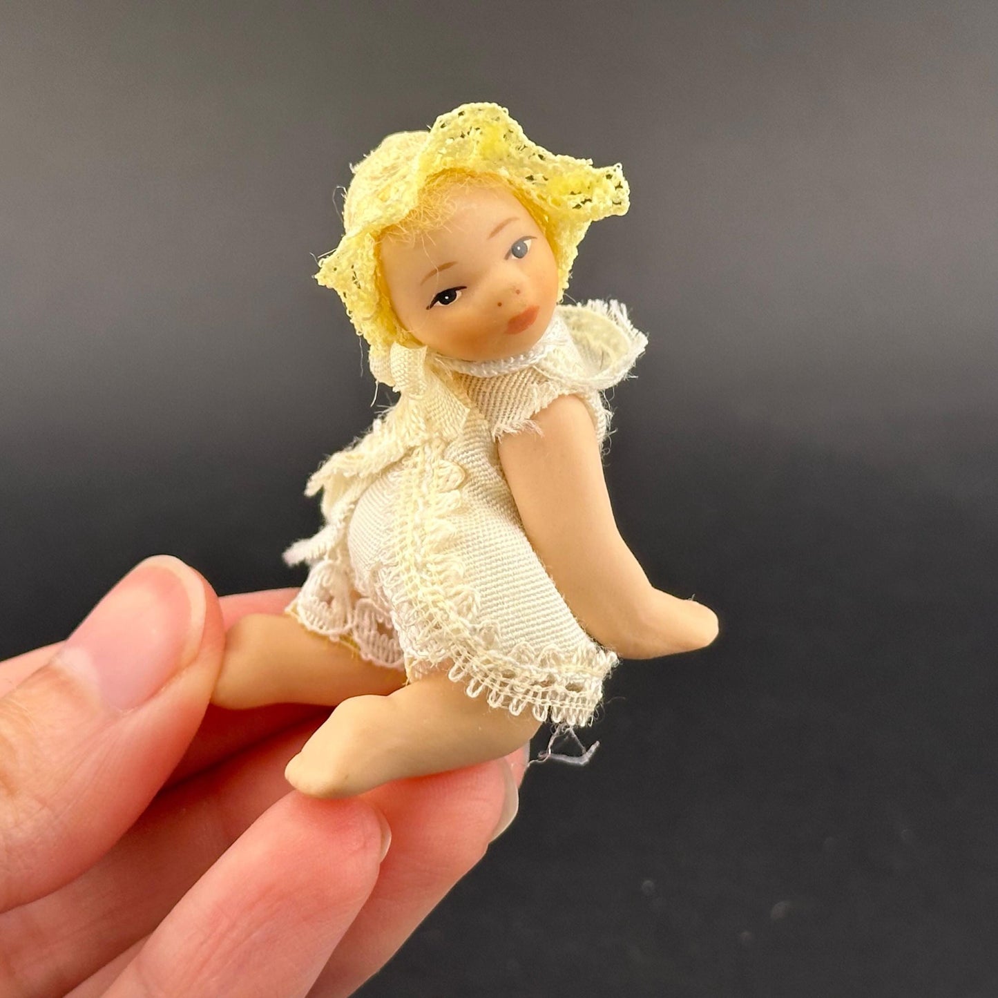 1:12 Scale Crawling Porcelain Baby miniature Doll
