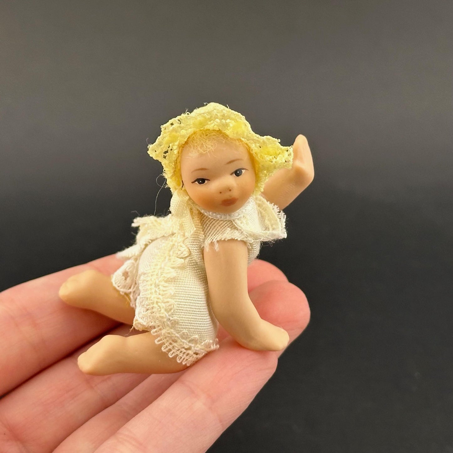 1:12 Scale Crawling Porcelain Baby miniature Doll