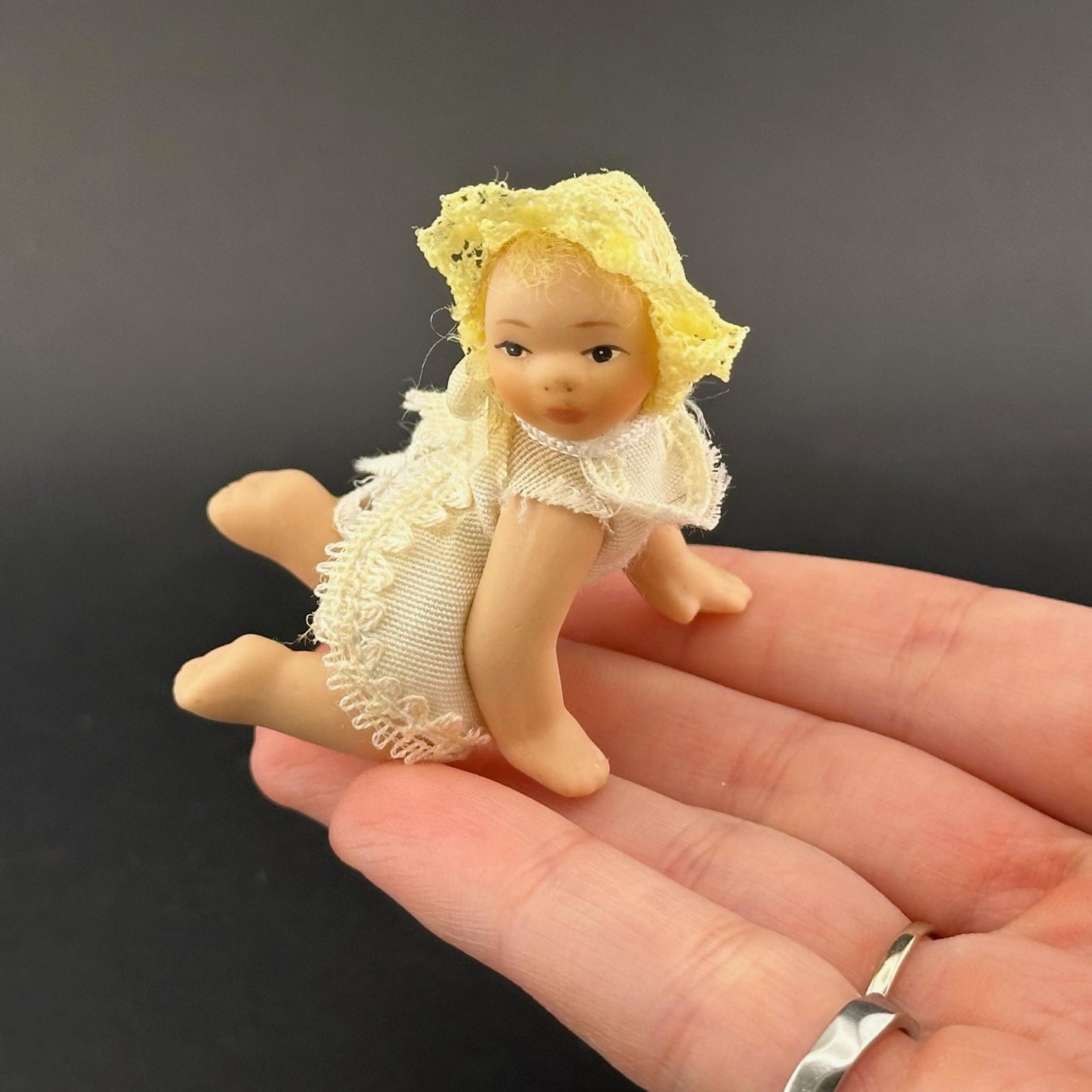 1:12 Scale Crawling Porcelain Baby miniature Doll