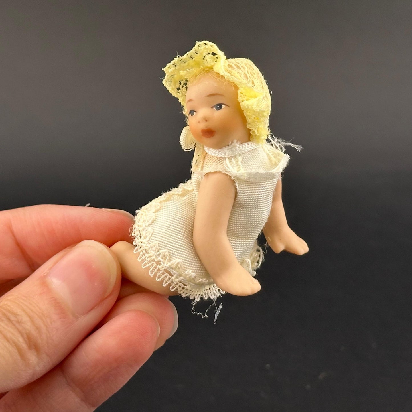 1:12 Scale Crawling Porcelain Baby miniature Doll