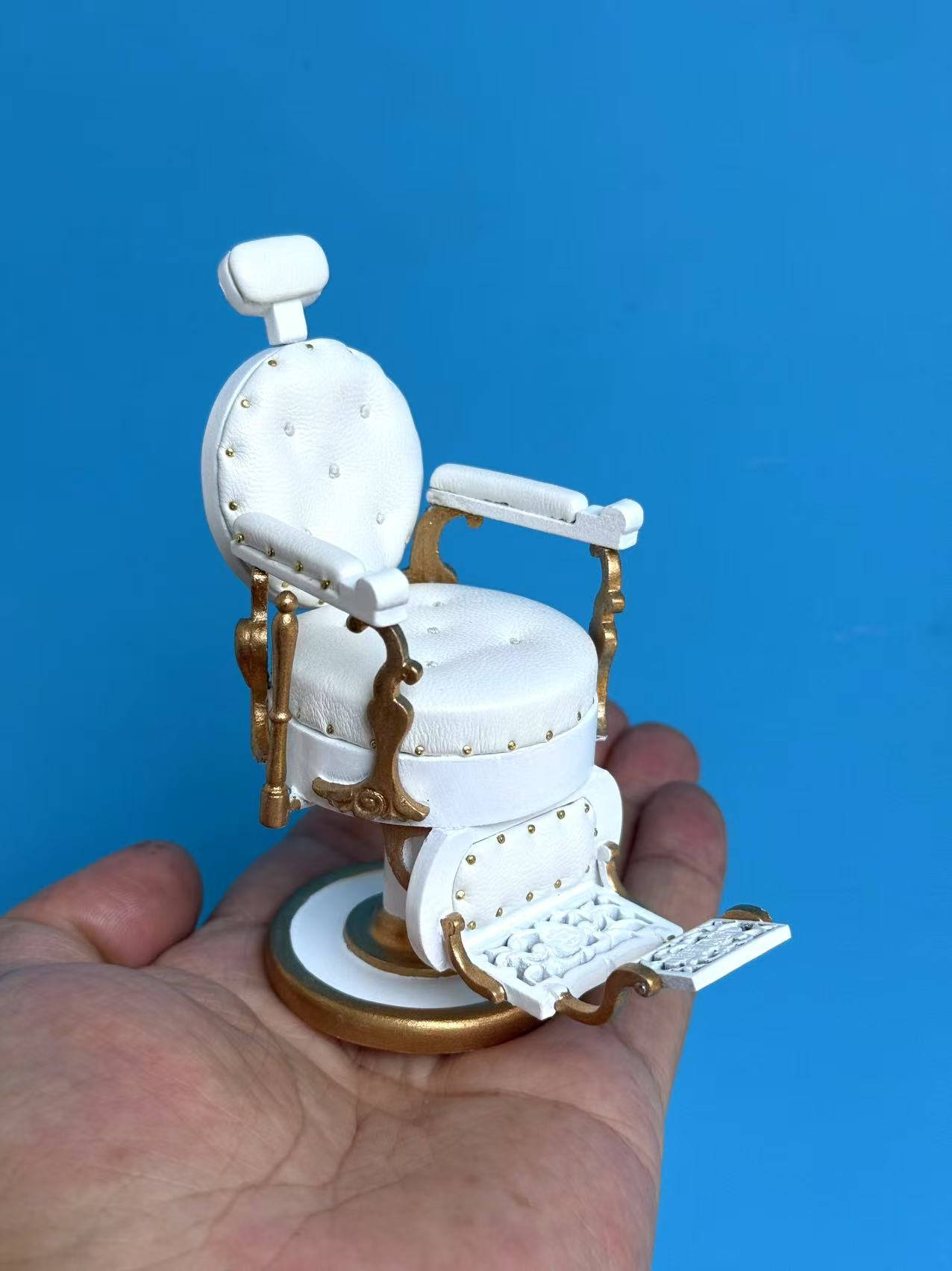 Miniature Elegant barber chair, 1:12 scale for dollhouses, with leather upholstery and round seats. Excellent quality WHITE