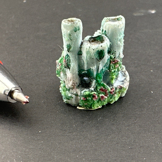 Dollhouse Miniature – Small Round Tower with Plant Motif