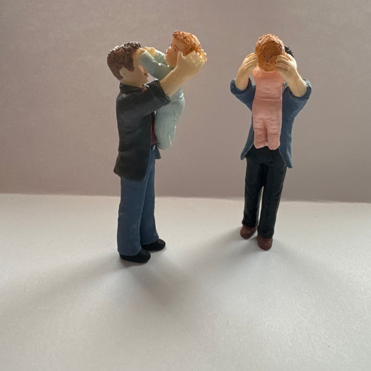 1:24 Miniature Dolls – Fathers Holding Babies
