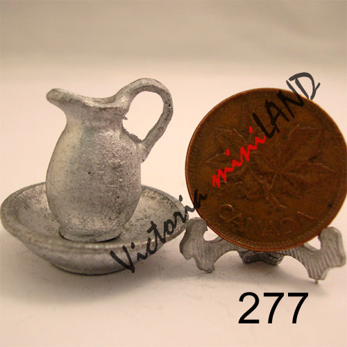Lavabo et pichet miniature en métal non fini de 2,22 cm de hauteur pour maison de poupée - Faites-le vous-même