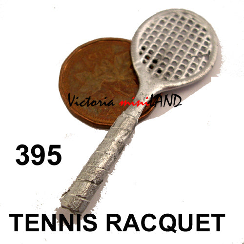 Raquette de tennis miniature en métal non finie de 4,7 cm de long pour maison de poupée - À faire soi-même
