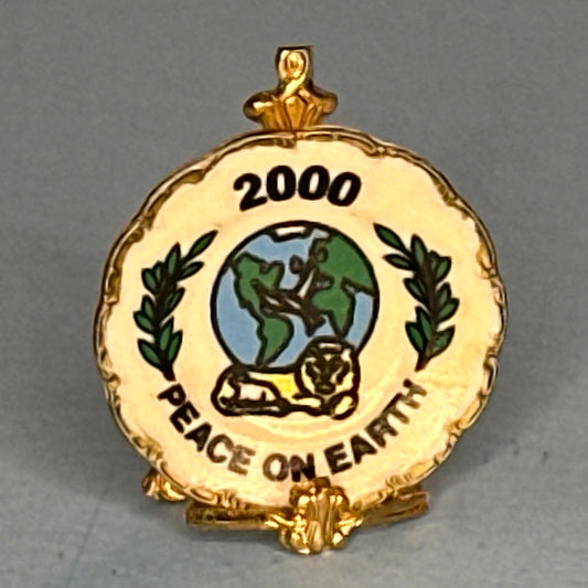 Miniature “Peace on Earth” Decorative Plate – 1:12 Scale