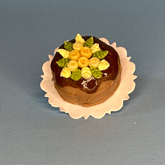 Miniature Chocolate Cake with Floral Decoration – 1:12 Scale