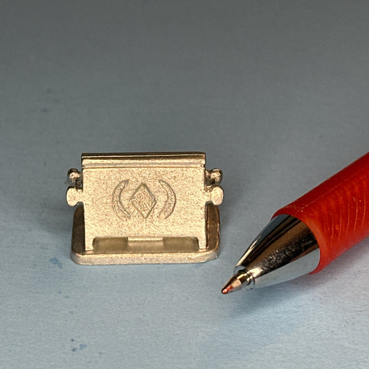 Miniature Side-Loaded Metal Toaster – 1:12 Scale Dollhouse Accessory