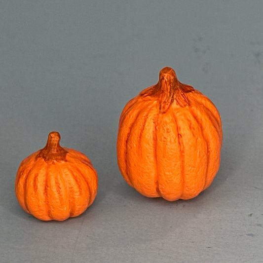 Set of Two Ceramic Pumpkins for Dollhouses – 1:12 Scale