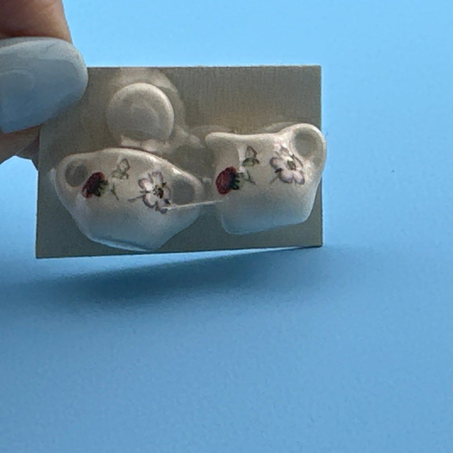 Metalltopf mit Deckel für Puppenhausminiatur im Maßstab 1:12 A