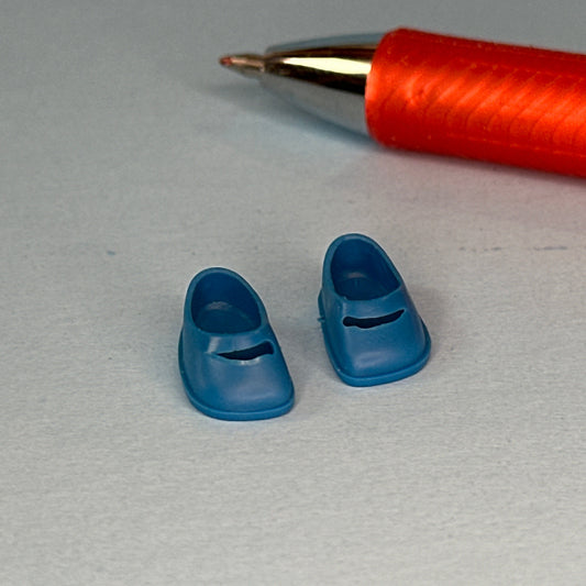 Heidi Ott Dollhouse Miniature Children's shoes  for 3.75" dolls one pair – Blue (1:12 Scale)