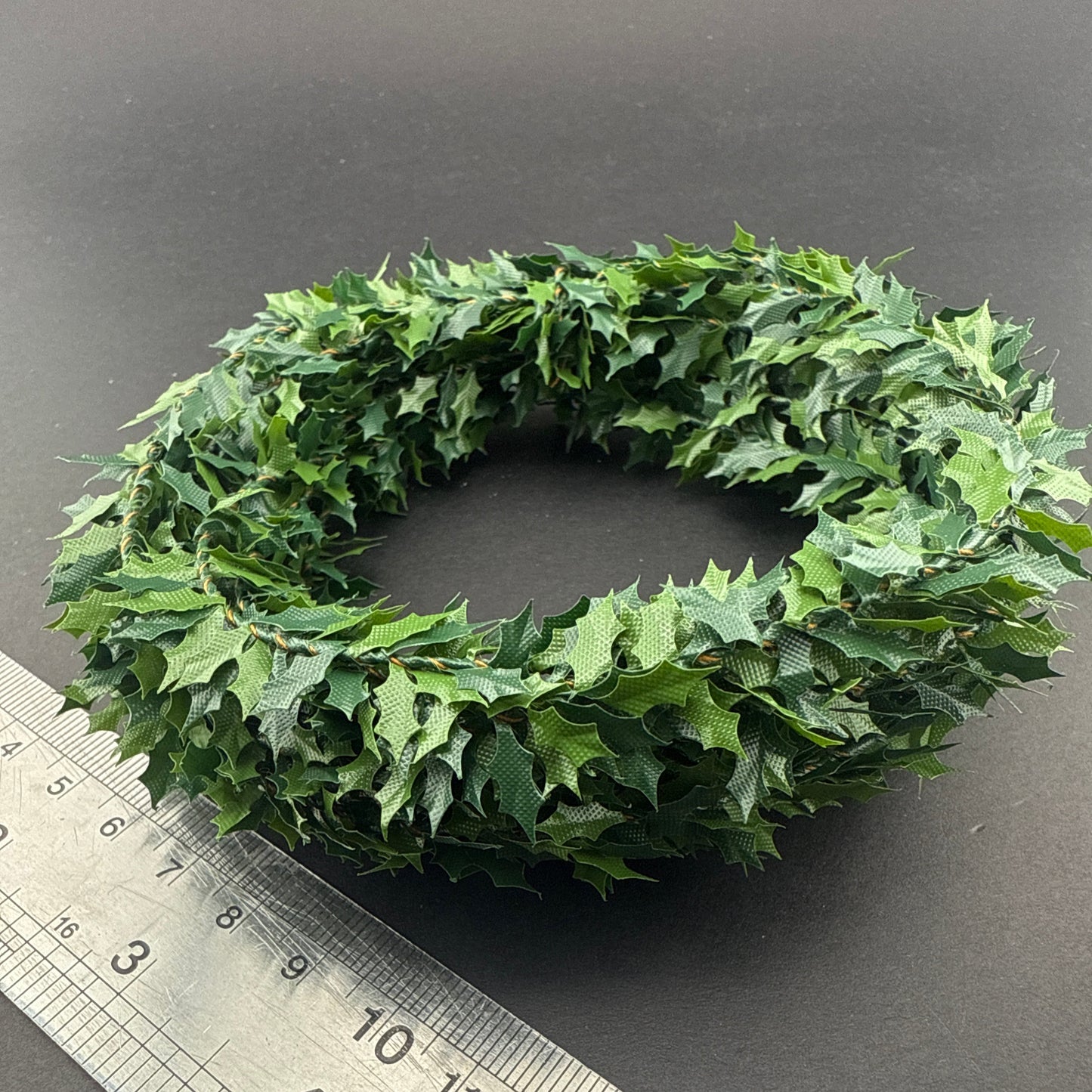 Miniature green Leaf holly Garland – 1:12 Scale Dollhouse Christmas & Garden Decor, 10 ft DIY