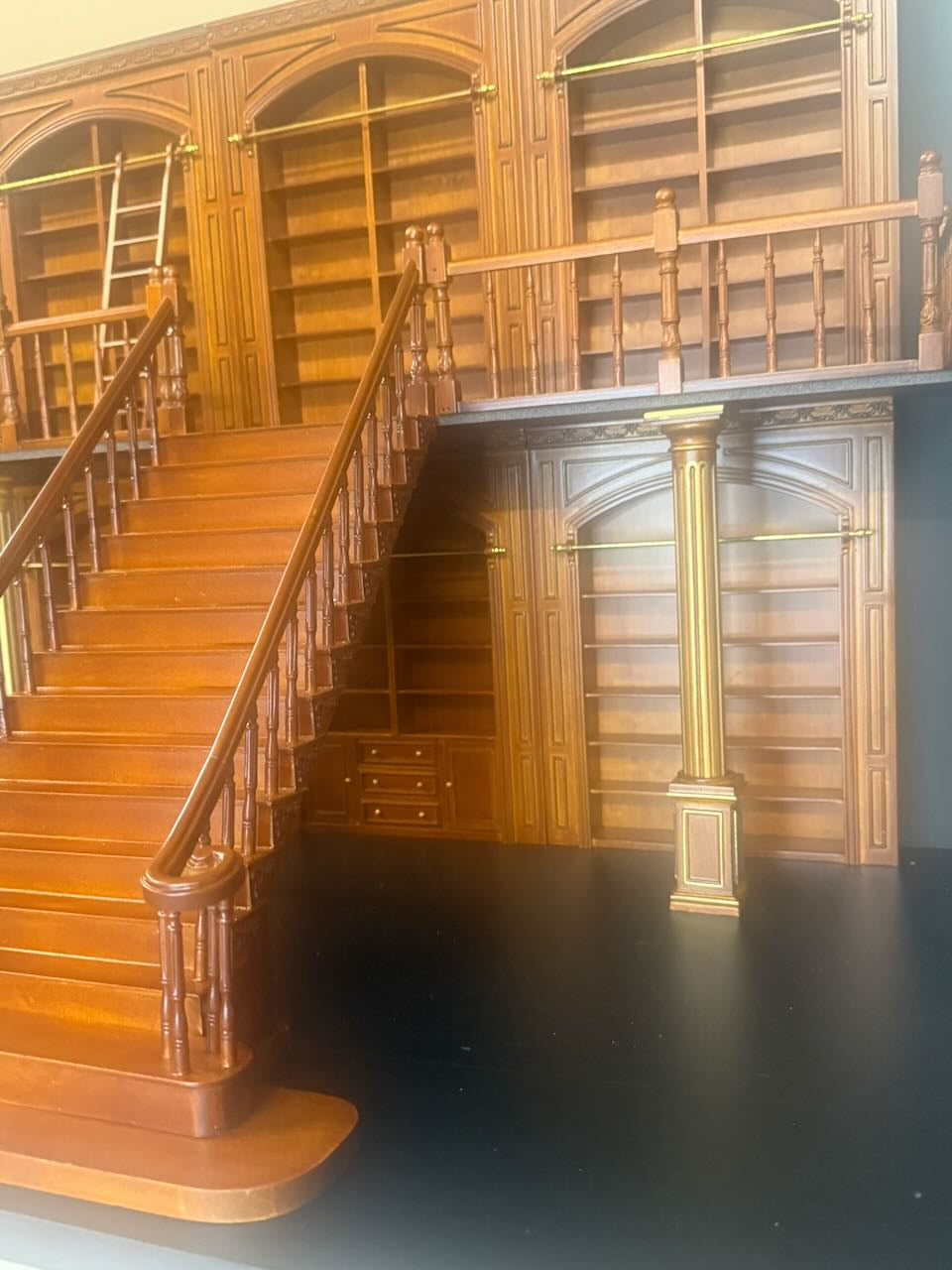Escalier baroque LARGE de qualité 9"-10" échelle 1:12 escalier miniature en bois pour maison de poupée WN avec rampe