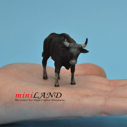 Bull Ox Made of Resin, 1:24 Scale, for Dollhouses