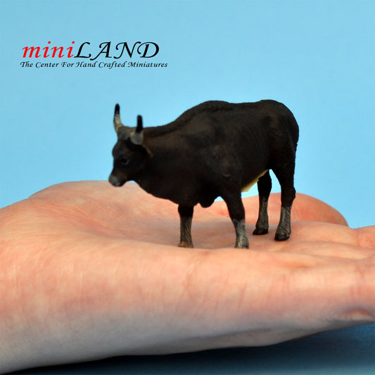Bull Ox Made of Resin, 1:24 Scale, for Dollhouses
