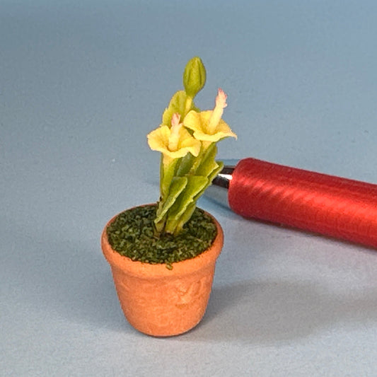 House potted  plant pot for dollhouse miniature 1:12 scale  Yellow Flowers