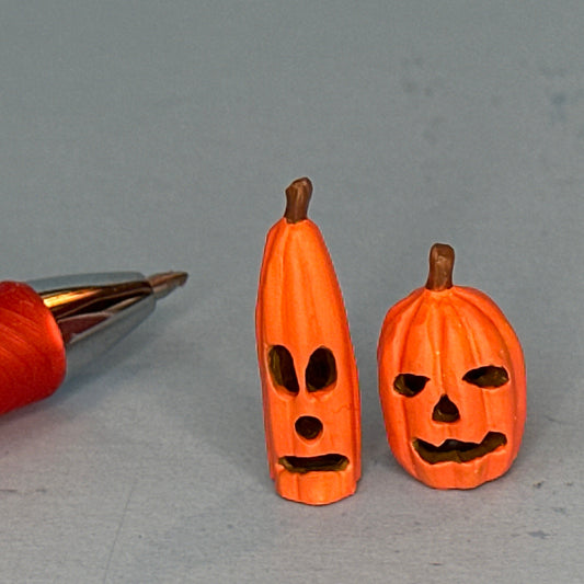 Halloween  Small Pumpkins set /2 for 1:12 dollhouse miniature B