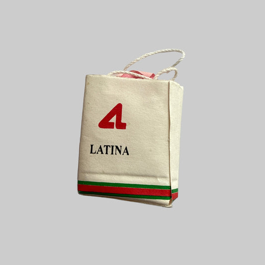 Miniature Shopping Bag for 1:12 Dollhouses – “Latina”