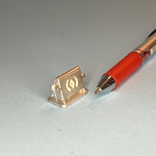 Miniature Side-Loaded Metal Toaster – 1:12 Scale Dollhouse Accessory