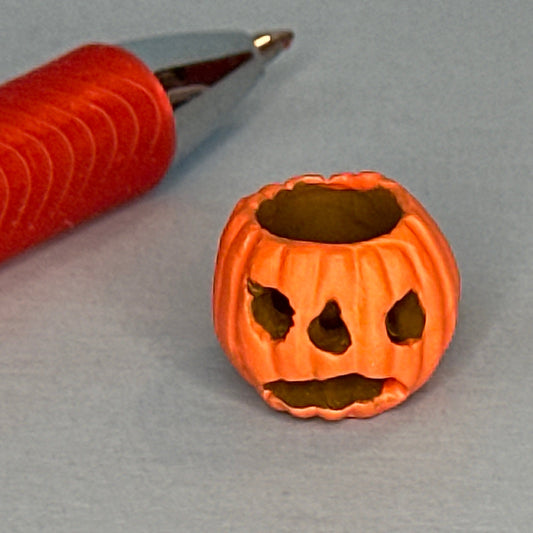Miniature Spooky Hollow Pumpkin for Dollhouses – 1:12 Scale